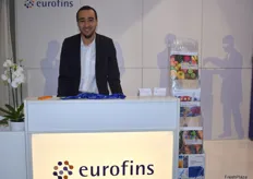 Colin Buster-Mensah am Stand der Firma Eurofins